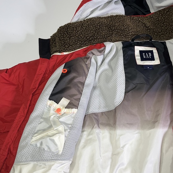 GAP Red Puffer Down MultiCompartment Zip-Up Coat Removable Hood Jacket Unisex A9 - Picture 8 of 16